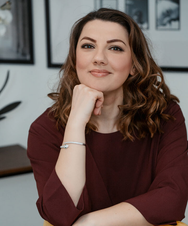 Porträt von Amela Horvat, Kosmetikerin und Inhaberin des Hautstudios Amy in Ravensburg